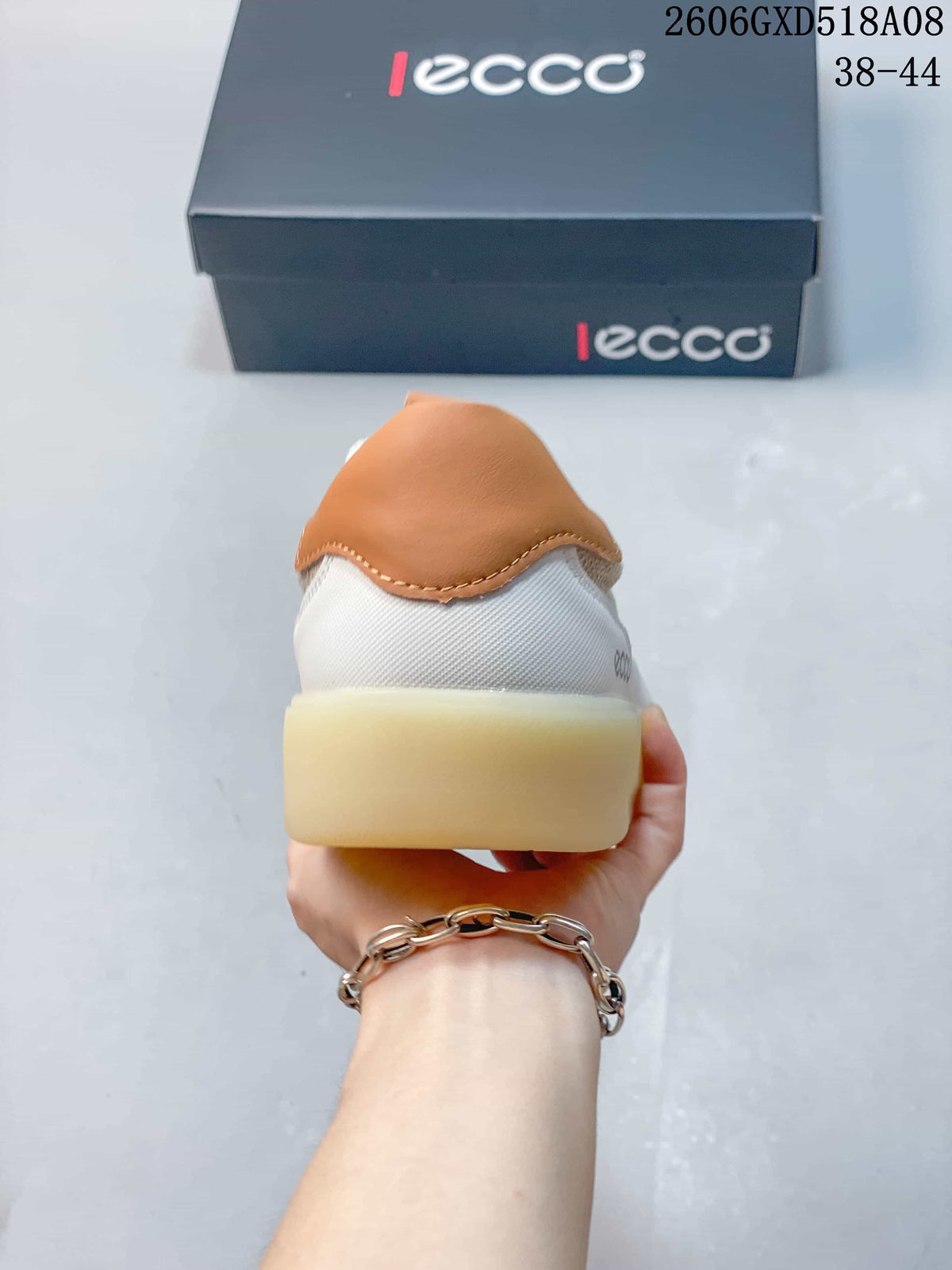 ECCO Beige Lace-Up Casual Sneakers 2606GXD518A08