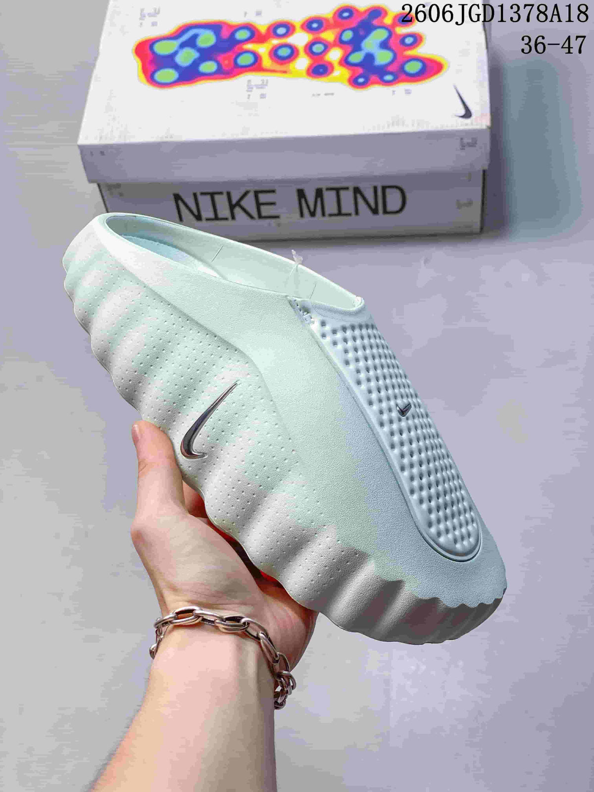 Nike Mind 001 Recovery Slides in Pale Mint