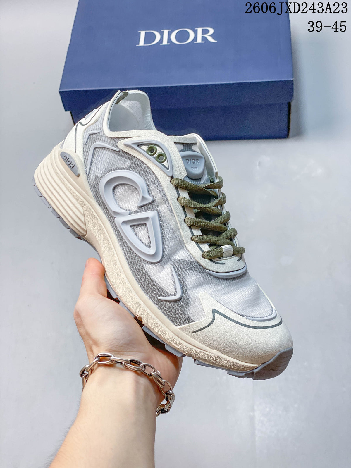 Dior B30 Countdown Low-Top Sneakers in Gray