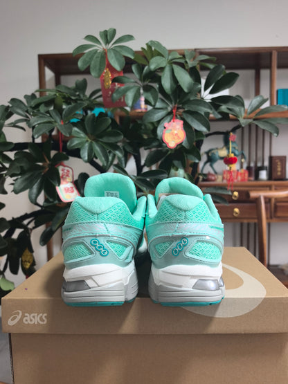 ASICS GEL-KAYANO 20 Mint Green Sneakers