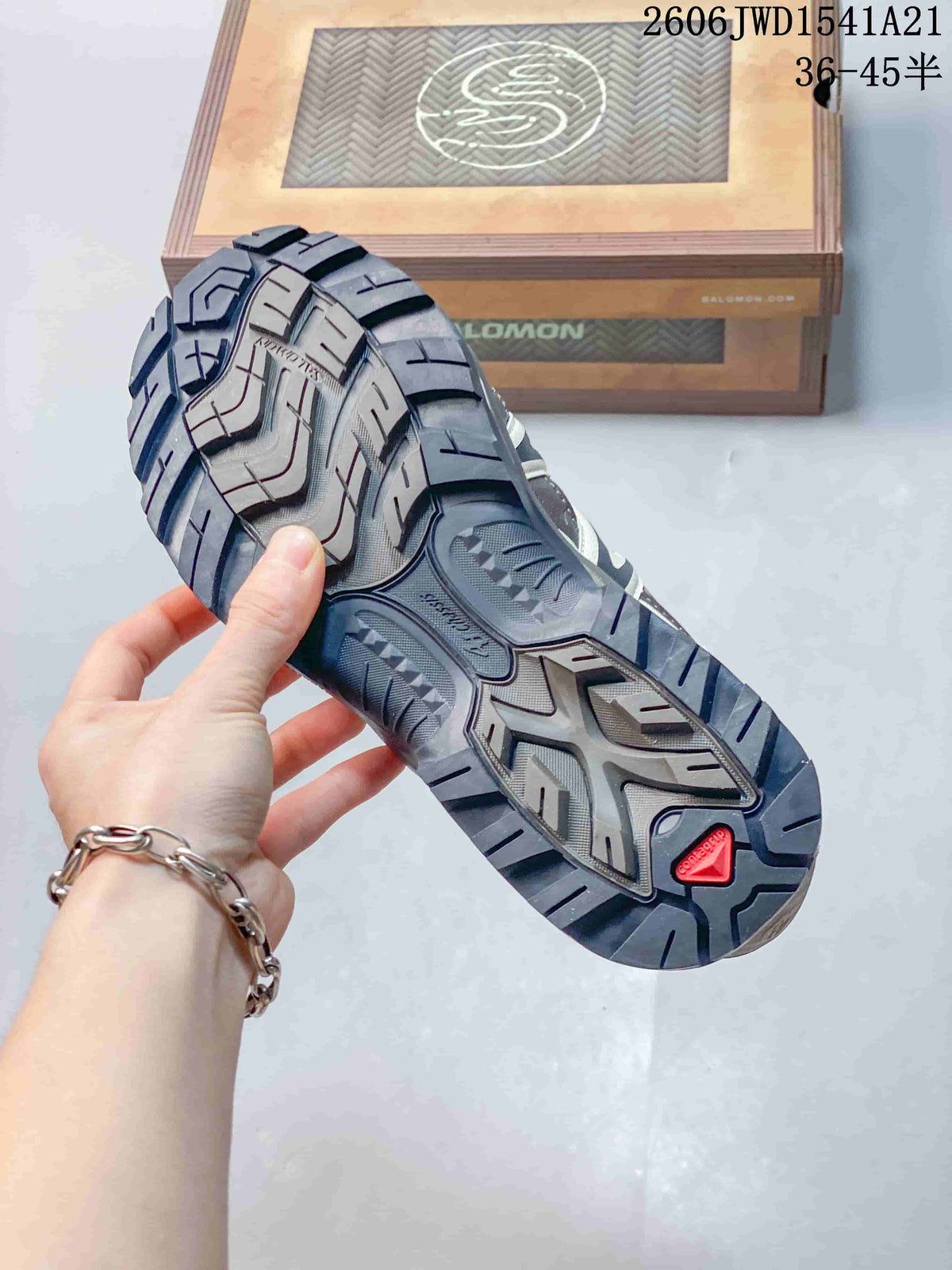 Salomon XT-Quest ADV Outdoor Sneakers, Taupe