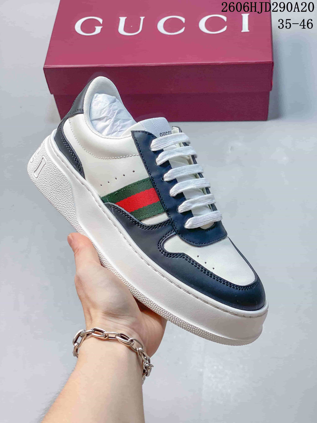 Gucci Chunky Low-Top Lace-Up Sneakers 06HJD290A20