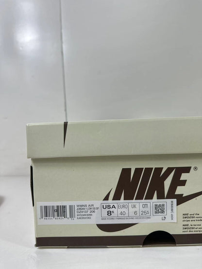 Shoebox label showing WMNS Air Jordan 1 Low OG SP, style code DZ4137-206, US 8.5, EU 40, UK 6, and 25.5 cm.