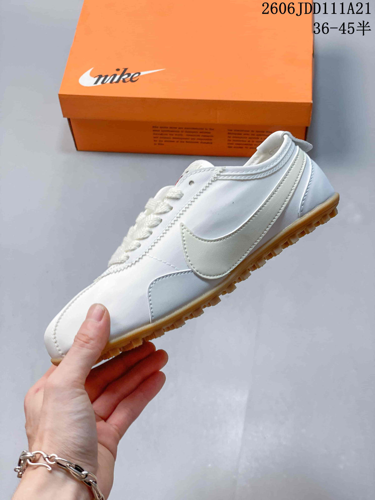 Nike Moon Shoe OG Summit White Low-Top Sneakers IW0955-100