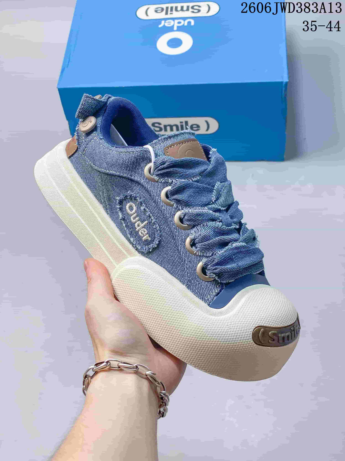 Ocai 002 Smile Blue Denim Low-Top Sneakers