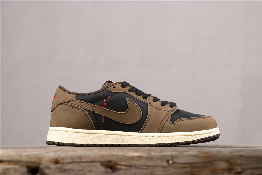Side profile of the low-top sneaker showing the brown and black upper, cream midsole and dark outsole.