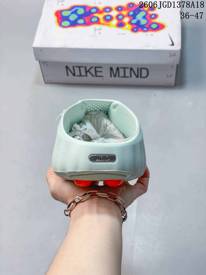 Nike Mind 001 Recovery Slides in Pale Mint
