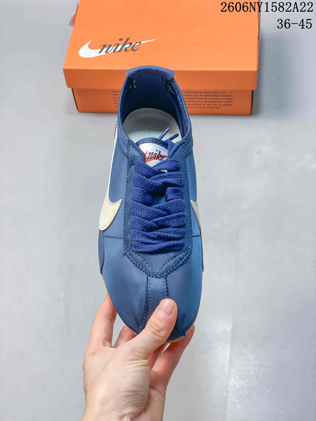 Nike Moon Shoe OG Summit Low-Top Sneakers IW0955-100