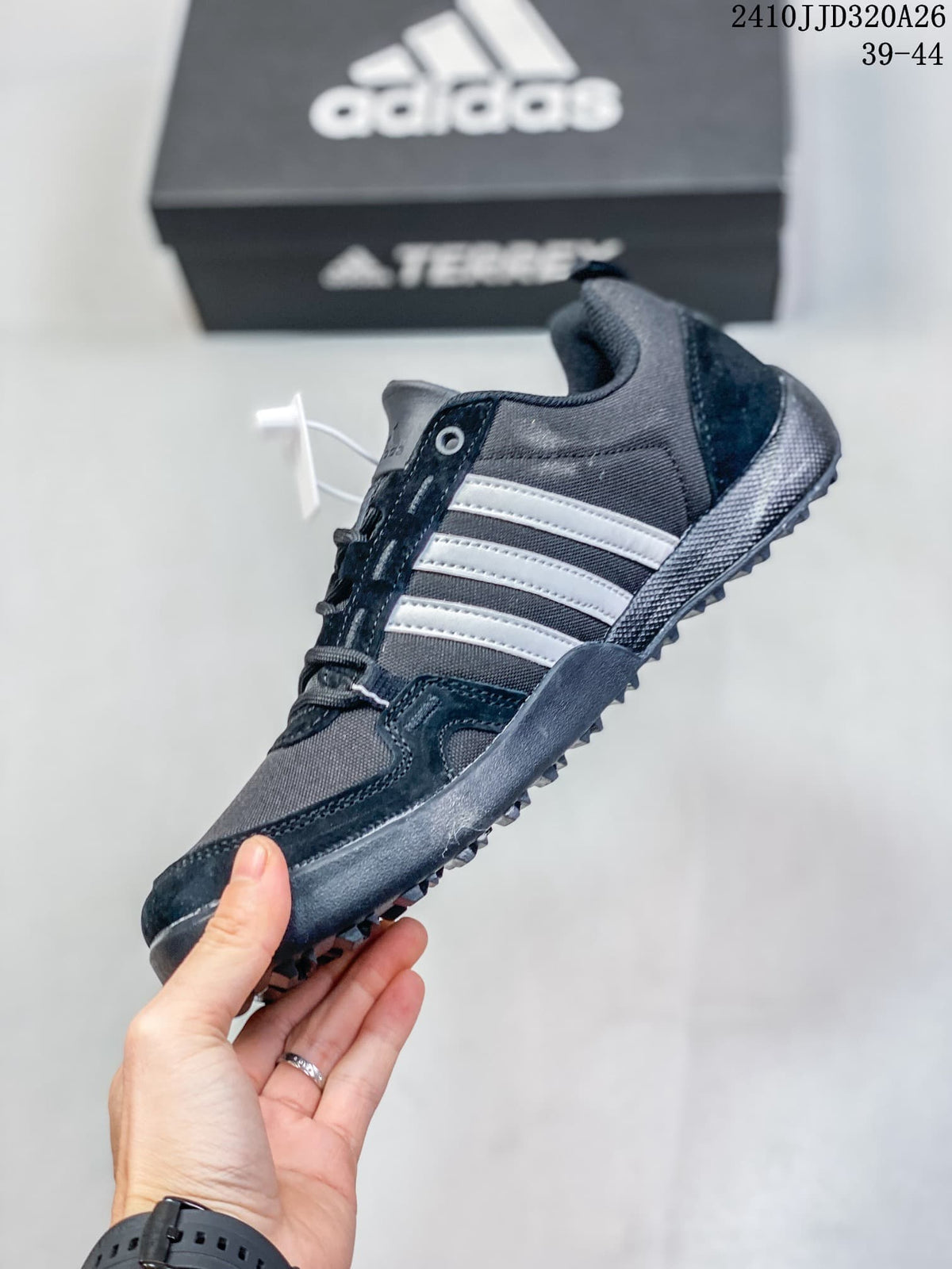 adidas Daroga Plus Canvas Shoes in Charcoal