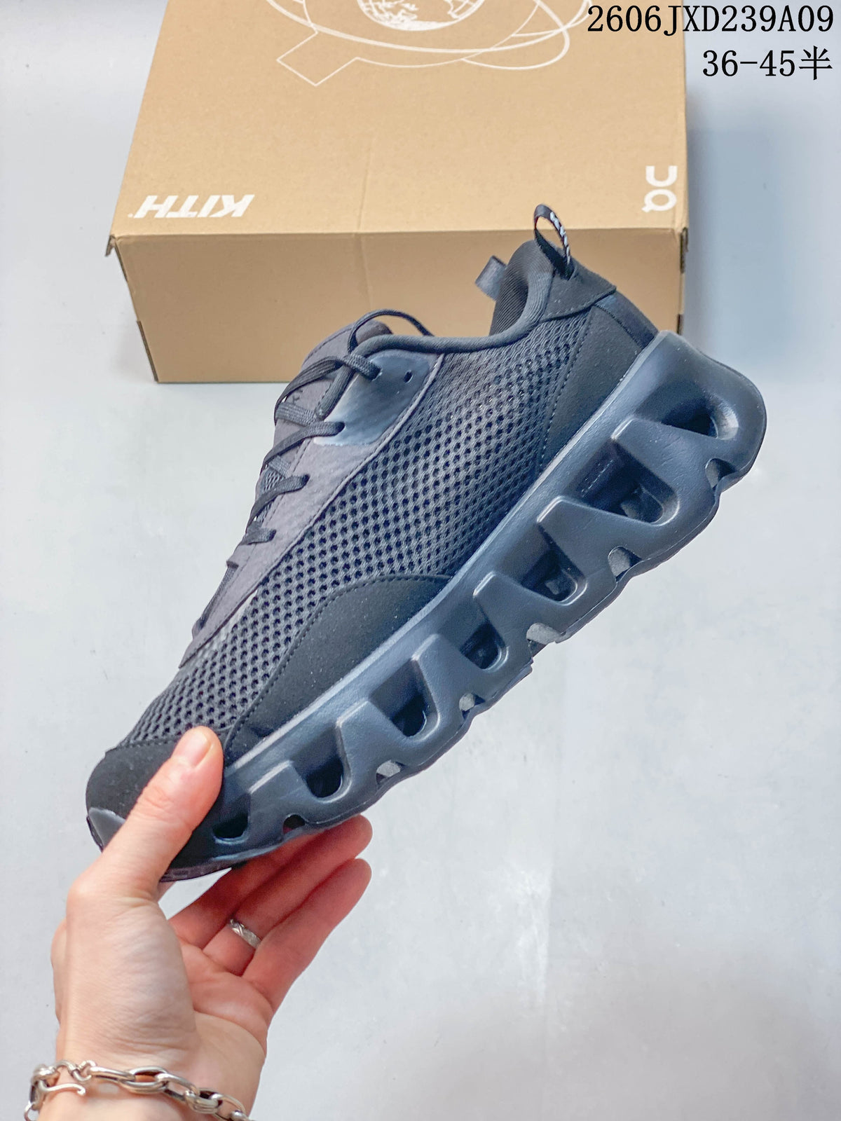 On CloudSwift K-Tech 2 Running Shoes, Charcoal