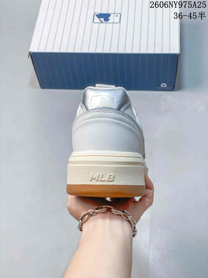 MLB Chunky Liner White Low-Top Sneakers 3ASXCA12N
