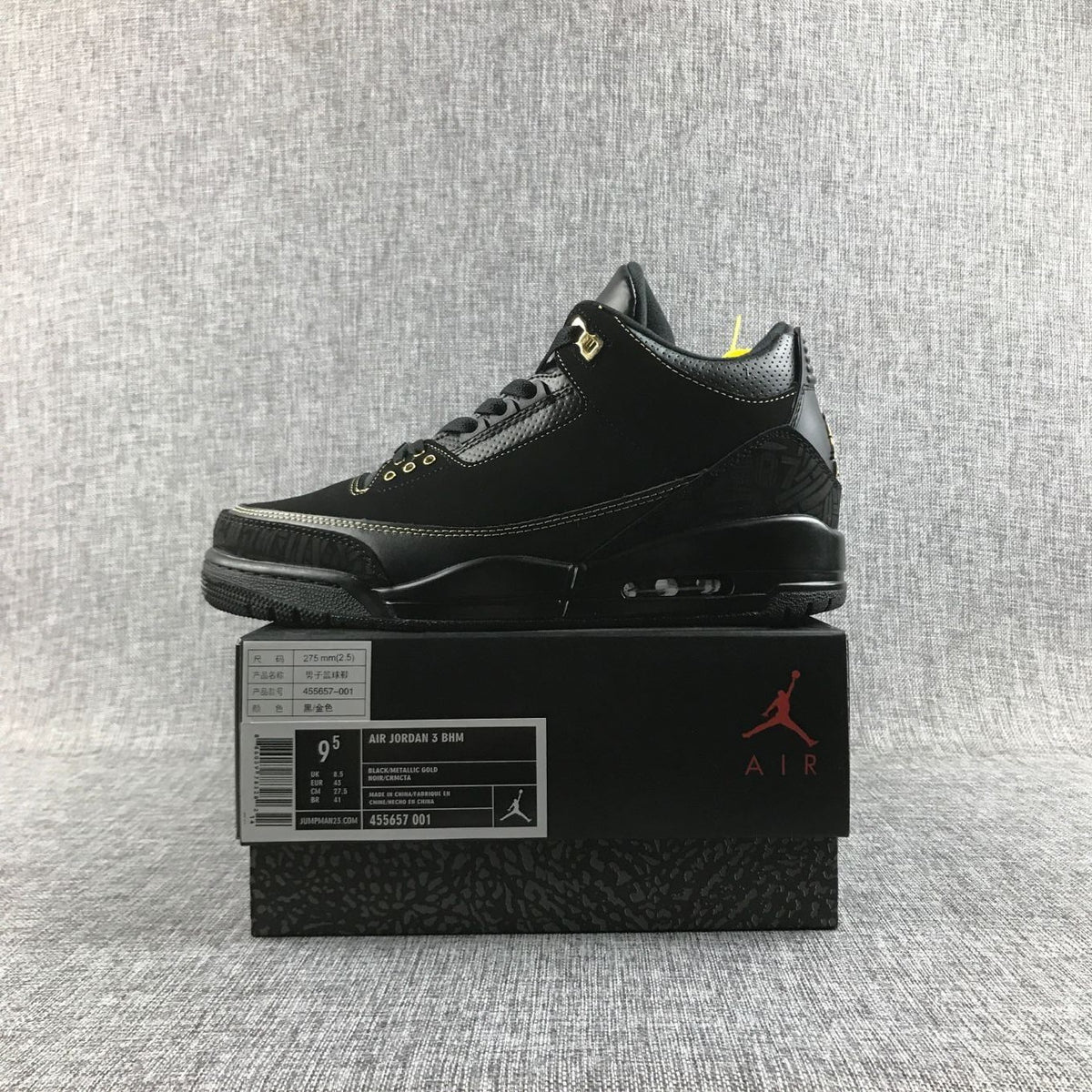 Sneaker displayed on a box with a label showing size EU 43 and model Air Jordan 3 BHM