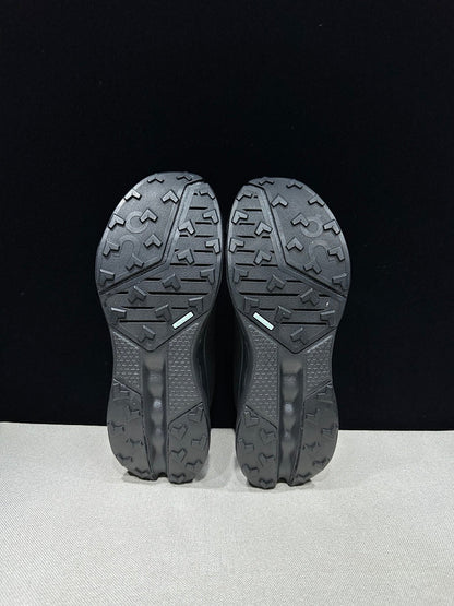 On Cloudsurfer Trail 2 Black Trail Sneakers