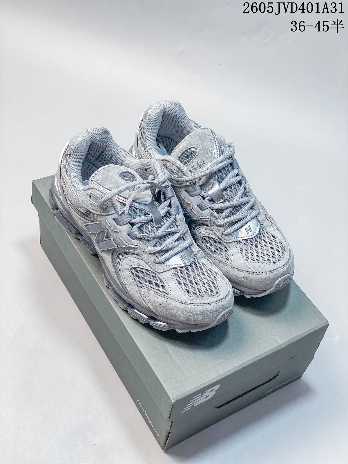 New Balance 997 Sneakers in Gray