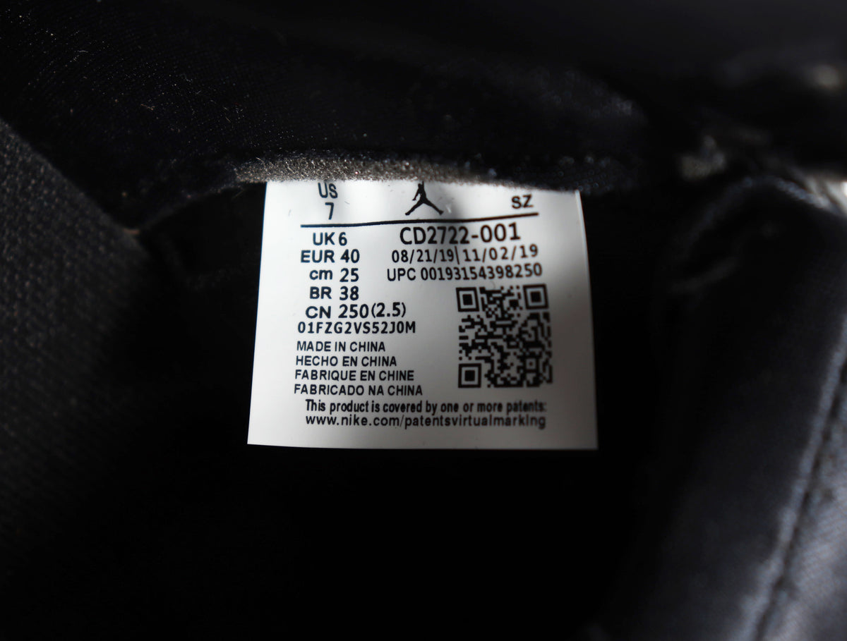 Shoe size label showing US 7, UK 6, EUR 40, and style code CD2722-001.