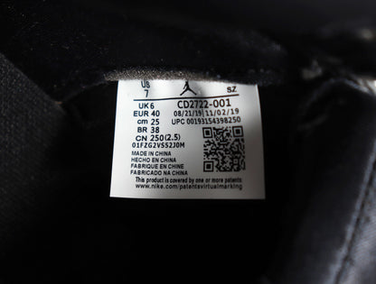 Shoe size label showing US 7, UK 6, EUR 40, and style code CD2722-001.