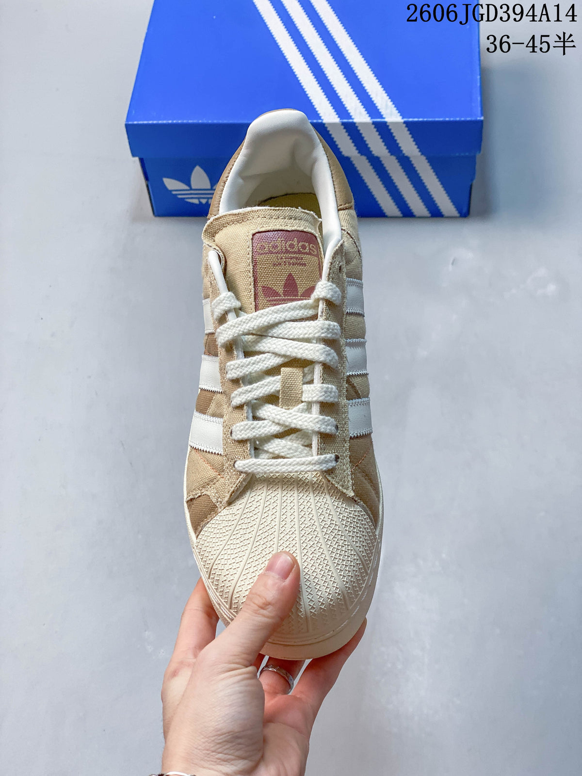 Adidas Originals Superstar Low-Top Sneakers ID6251, Beige and White