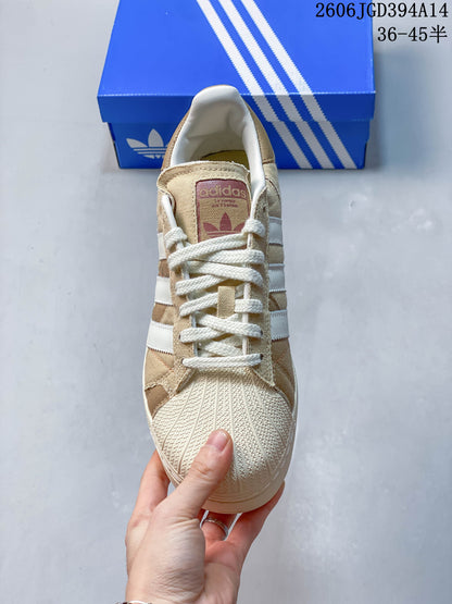 Adidas Originals Superstar Low-Top Sneakers ID6251, Beige and White