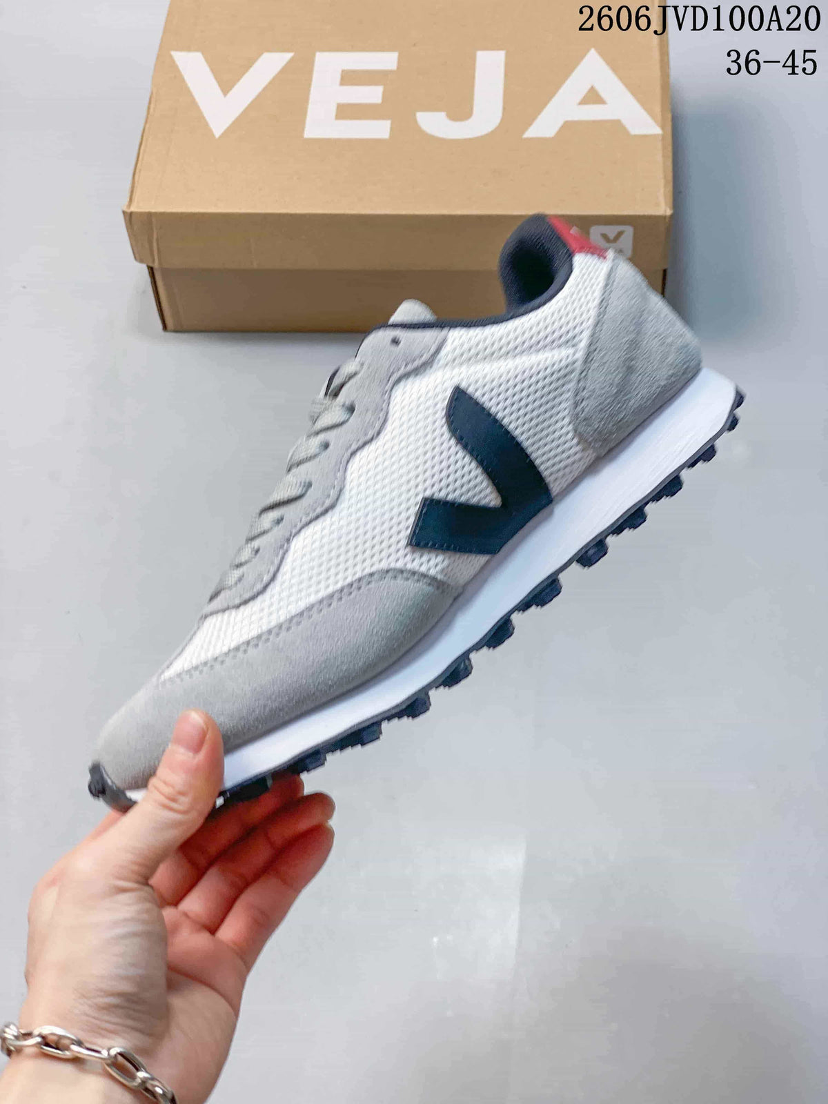 Veja Esplar Low Sneakers White Grey Navy 06JVD100A20
