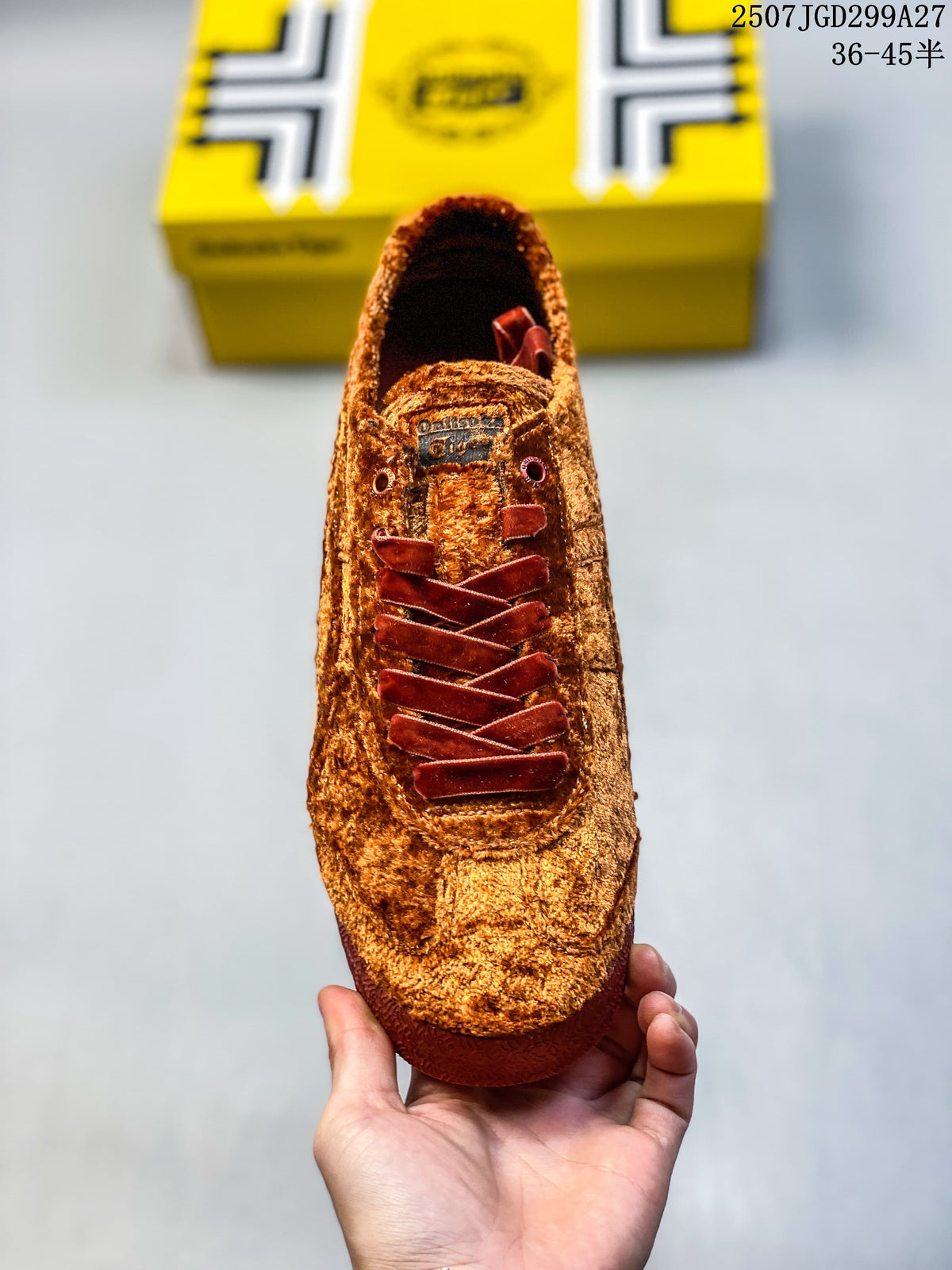 Onitsuka Tiger Mexico 66 SD Paraty Sneakers in Rust Brown