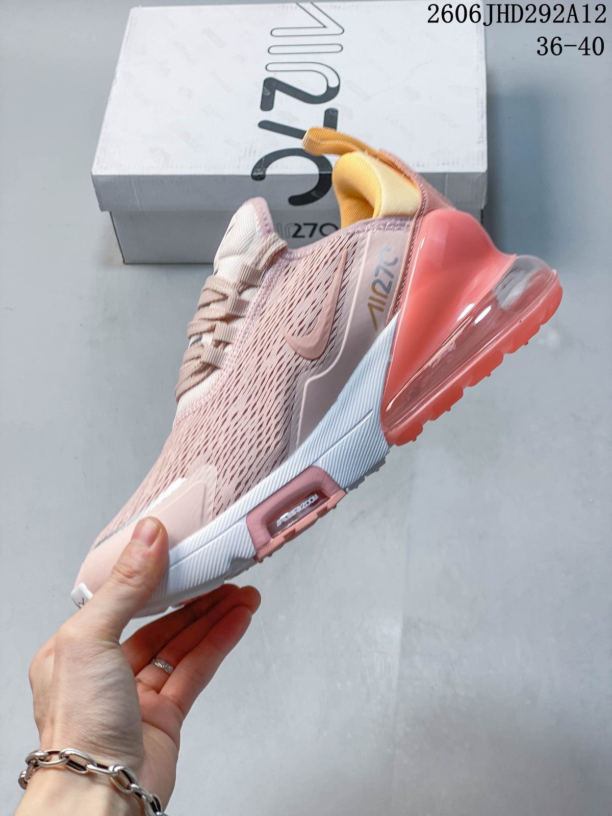 Nike Air Max 270 Running Shoes in Pink