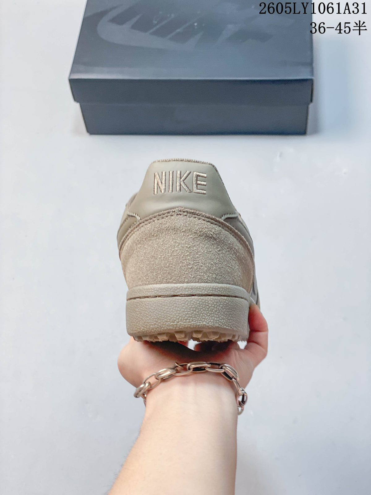 Nike Field General 82 SP Sneakers in Taupe