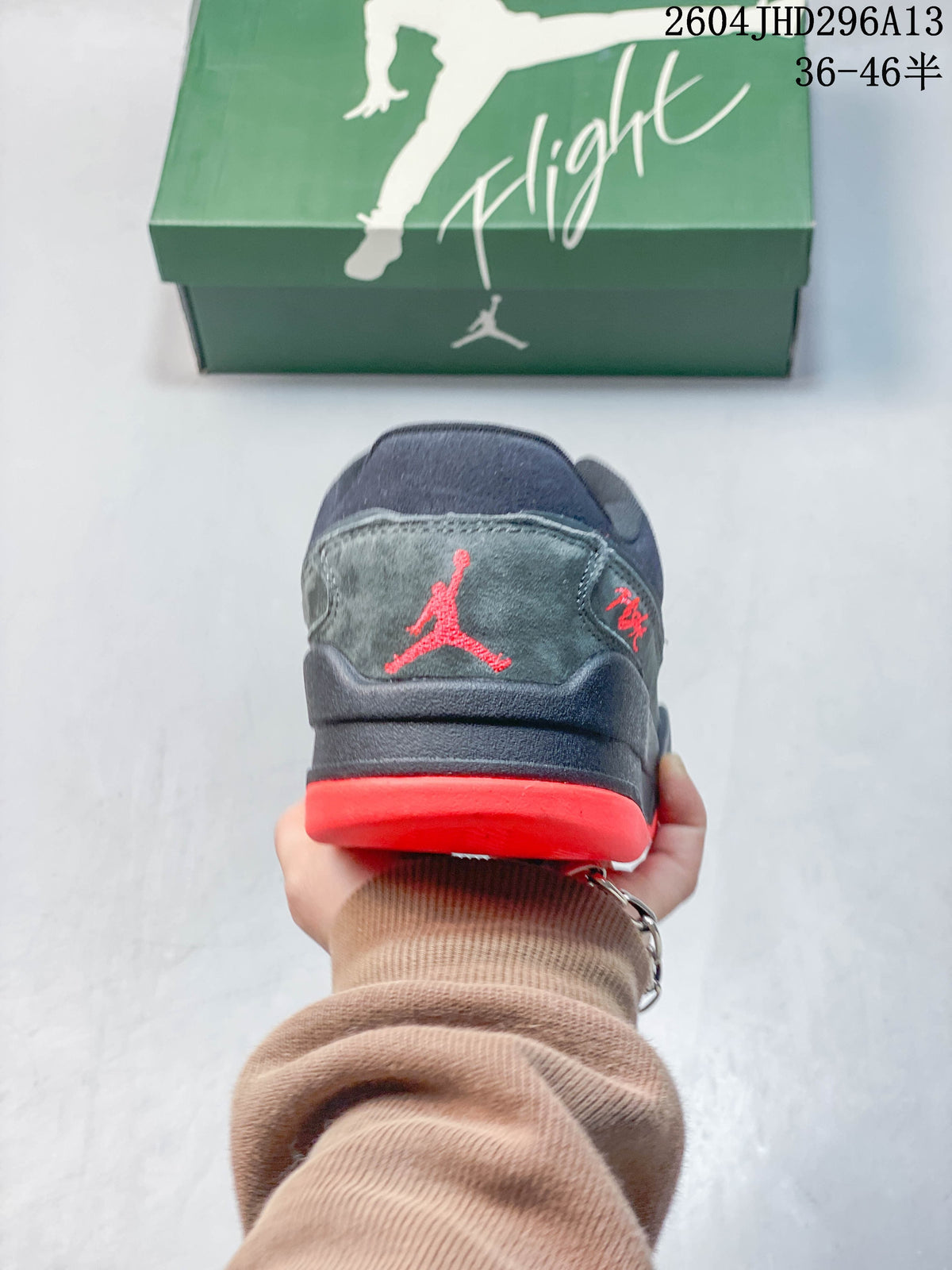 Jordan Low-Top Sneakers in Navy, Gray and Red
