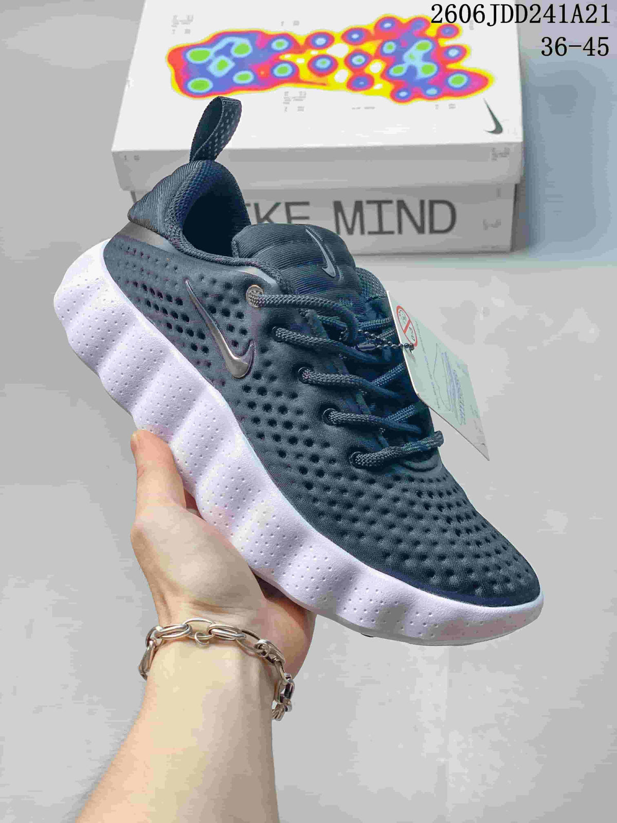 Nike Mind 002 SP FK Low-Top Training Shoes