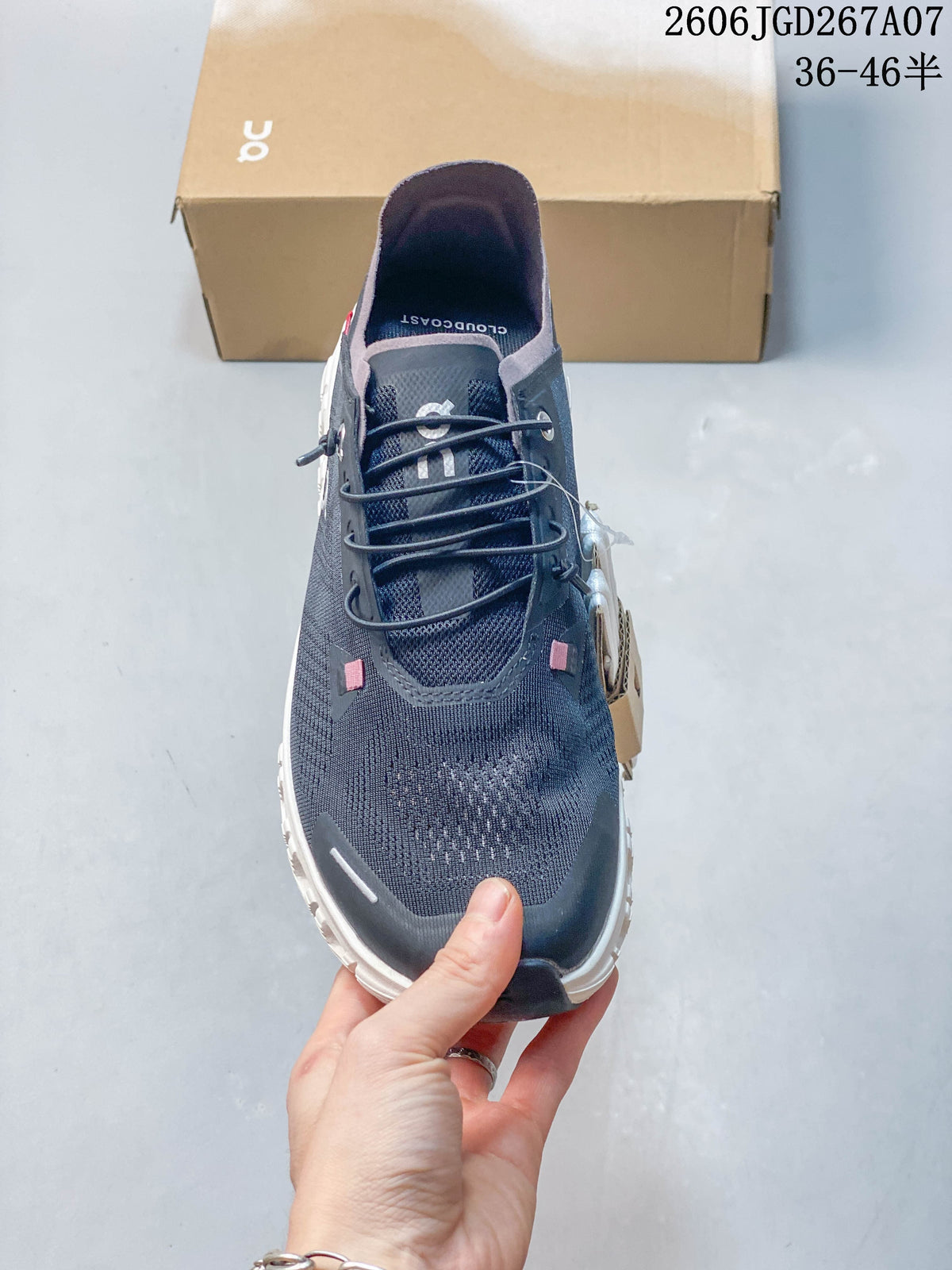 On Cloud 6 Coast Low-Top Casual Shoes, Navy