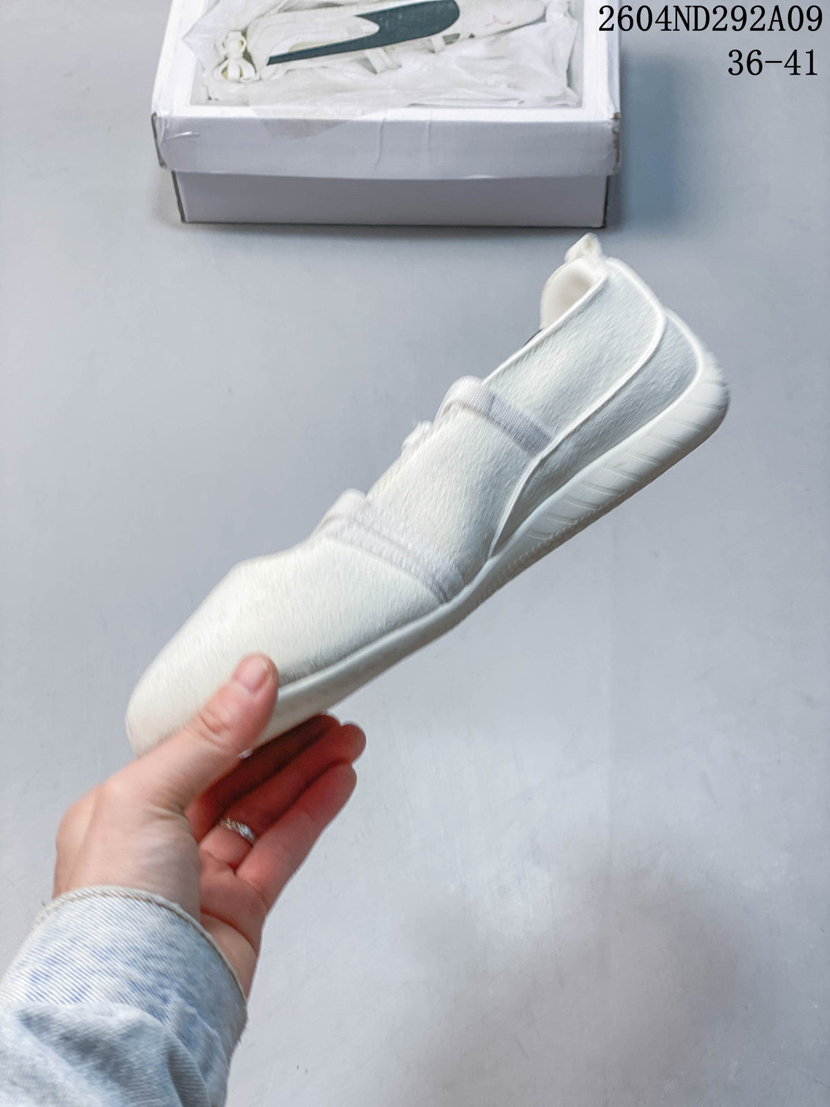 Puma Speedcat Ballet Sneakers in Cream and Navy
