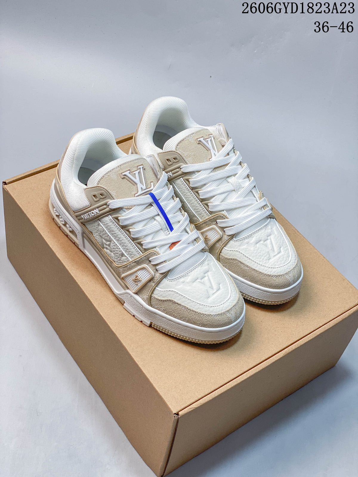 Louis Vuitton Trainer Low Sneakers in White and Beige