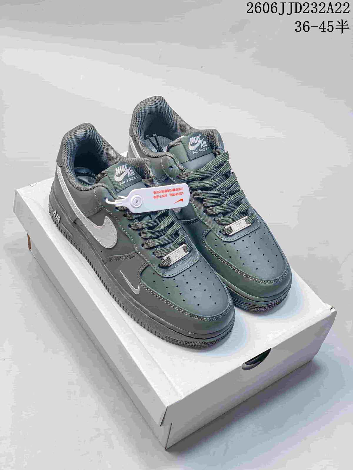 Nike Air Force 1 '07 Low Sneakers in Gray