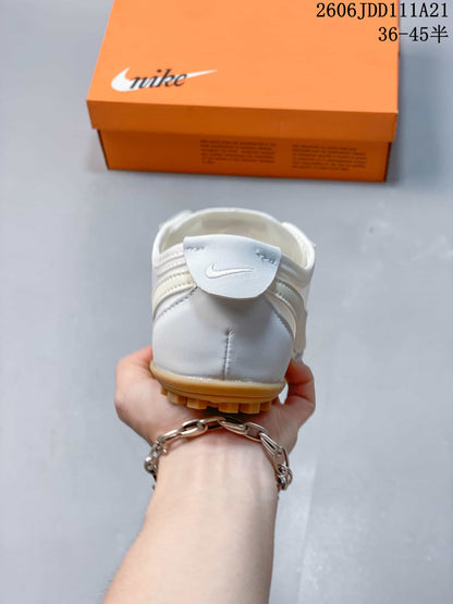 Nike Moon Shoe OG Summit White Low-Top Sneakers IW0955-100