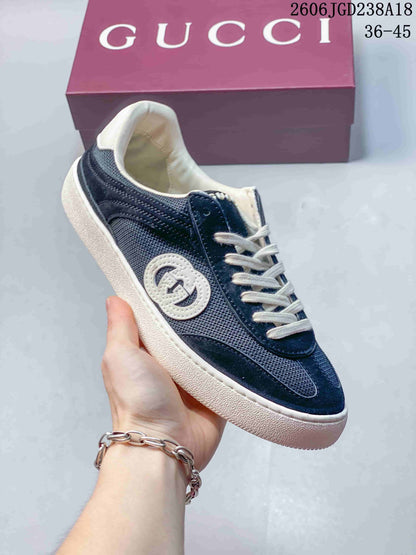 Gucci G75 Low-Top Sneakers in Navy and White