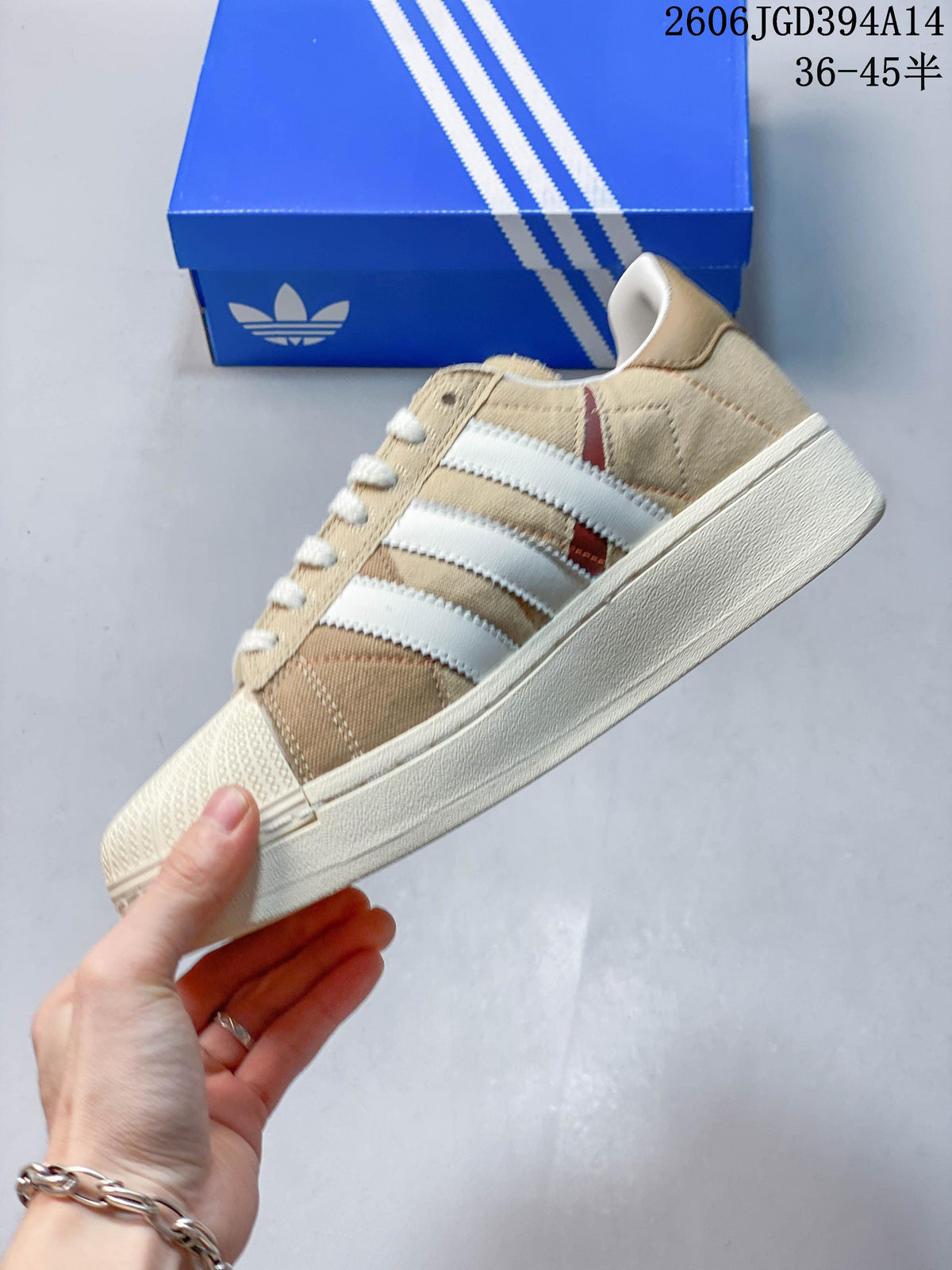Adidas Originals Superstar Low-Top Sneakers ID6251, Beige and White