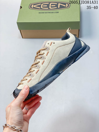 KEEN Jasper Low-Top Sneakers in Beige and Navy