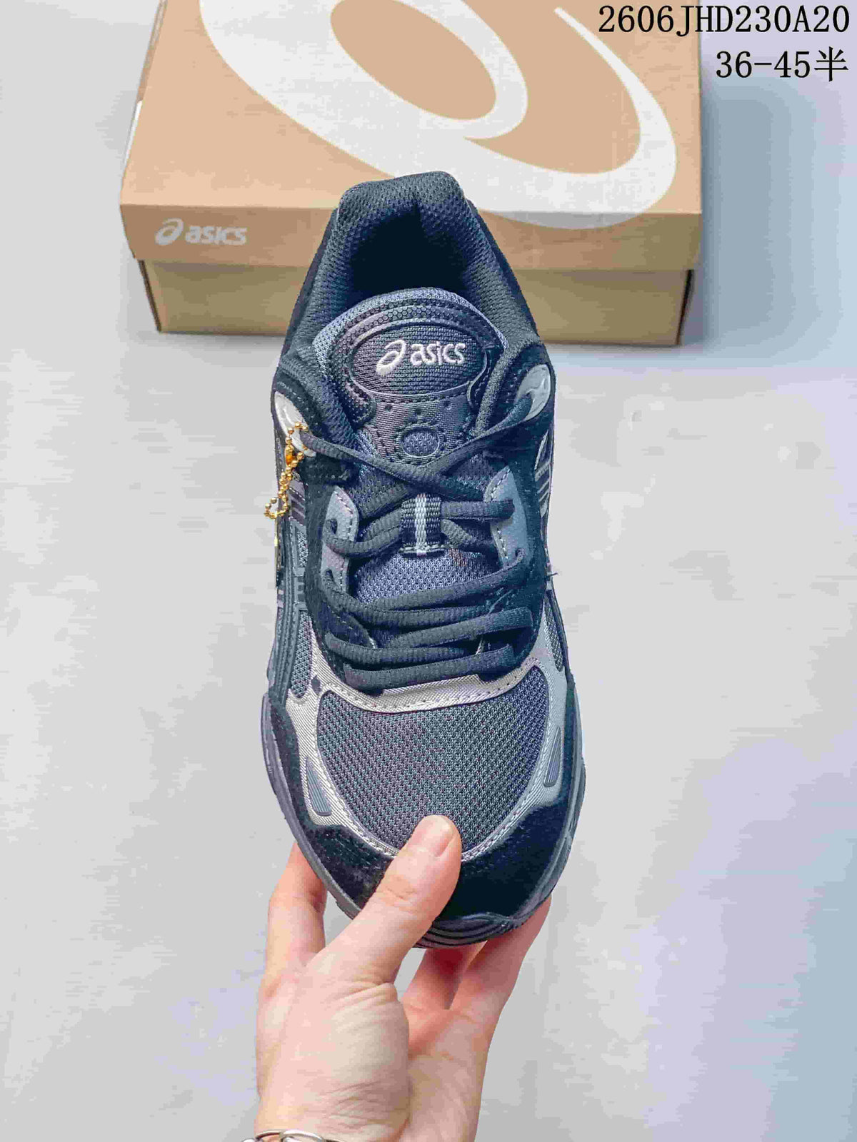 ASICS GEL-NYC 2 Sneakers in Navy and Silver