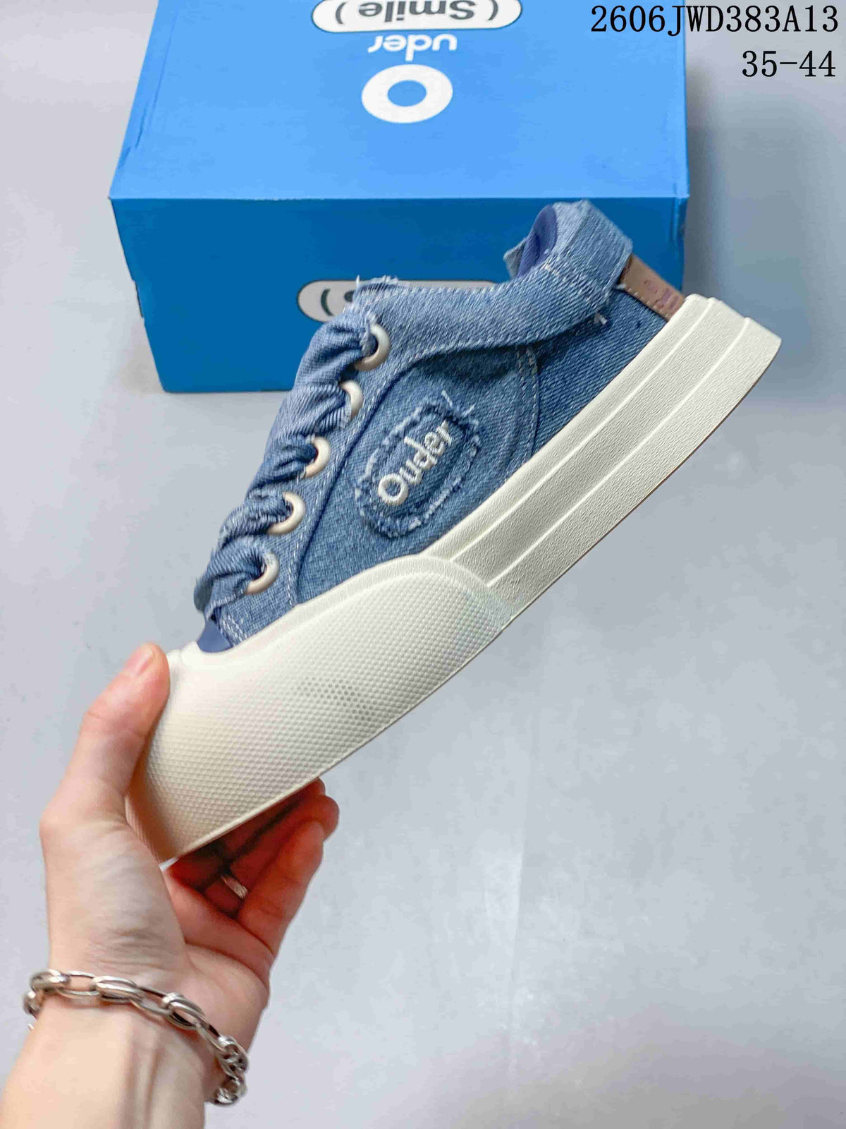 Ocai 002 Smile Blue Denim Low-Top Sneakers