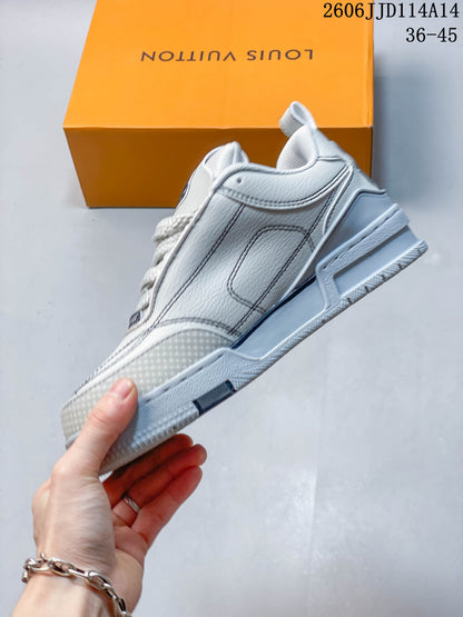Louis Vuitton Trainer Low-Top Sneakers in White and Gray