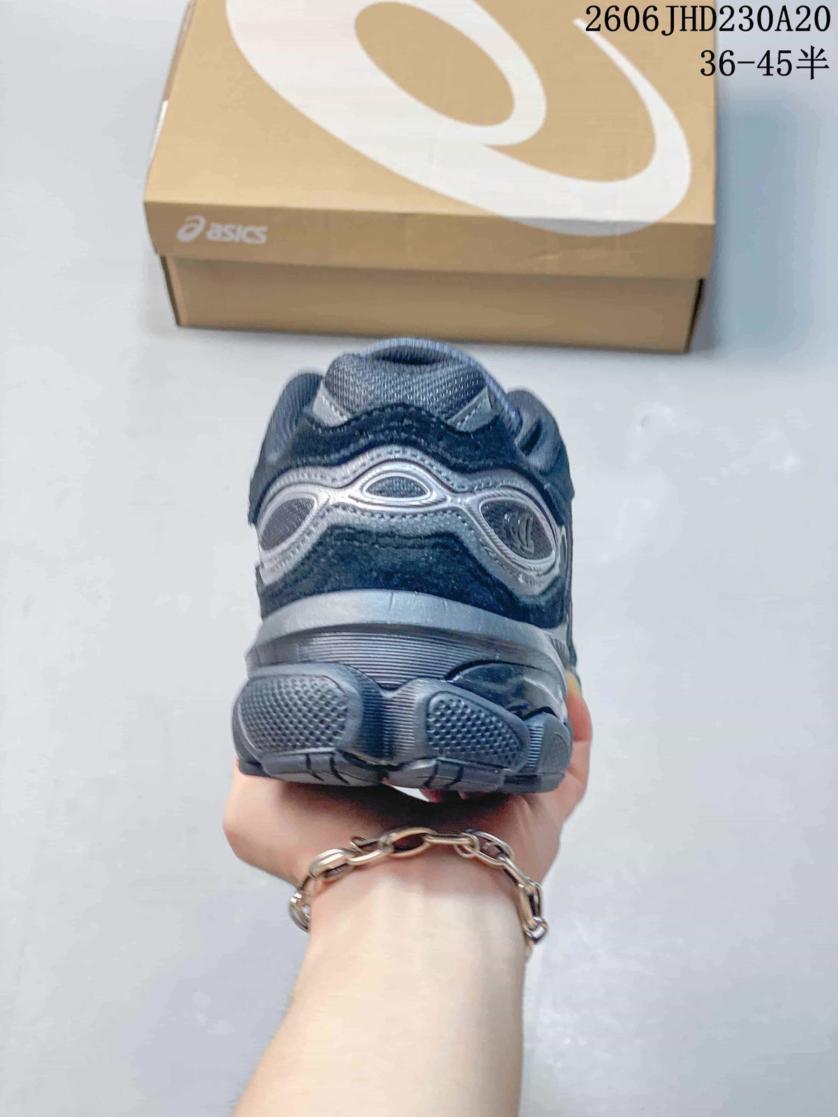 ASICS GEL-NYC 2 Sneakers in Navy and Silver