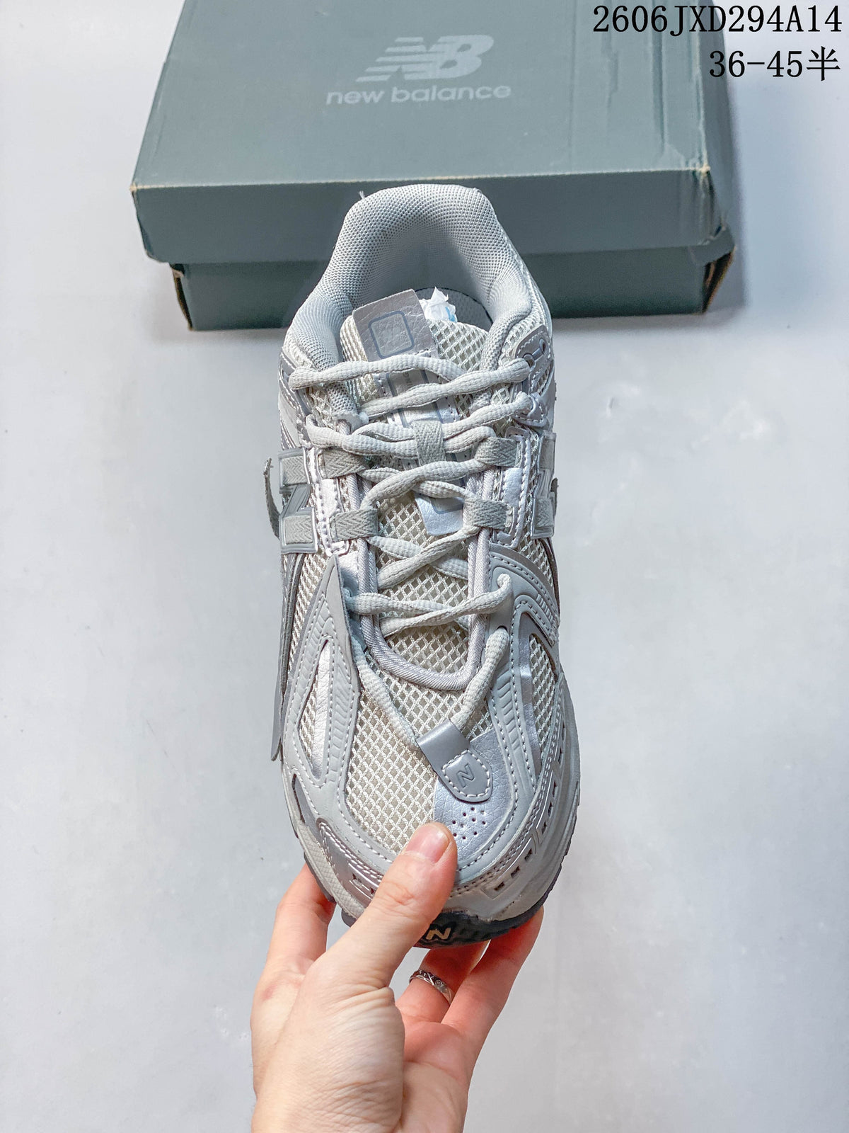 New Balance 1906 Sneakers in Silver Grey