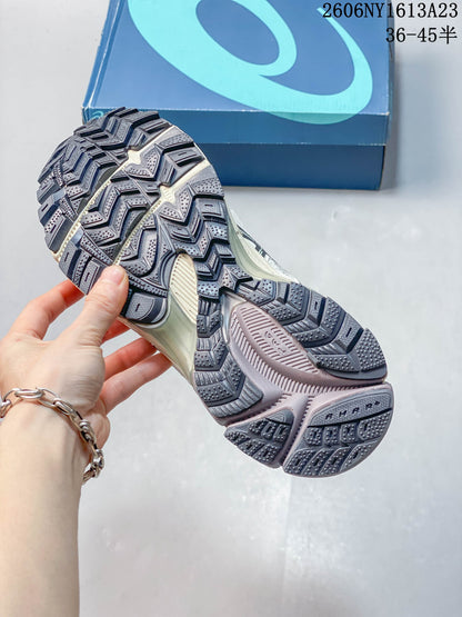 ASICS Gel-Kahana 8 Trail Running Shoes – Cream and Navy