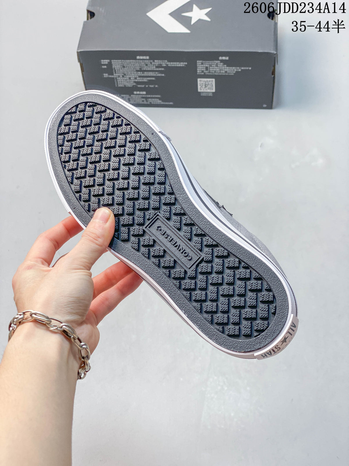 Converse Sport Casual Low-Top Sneakers in Gray and Navy