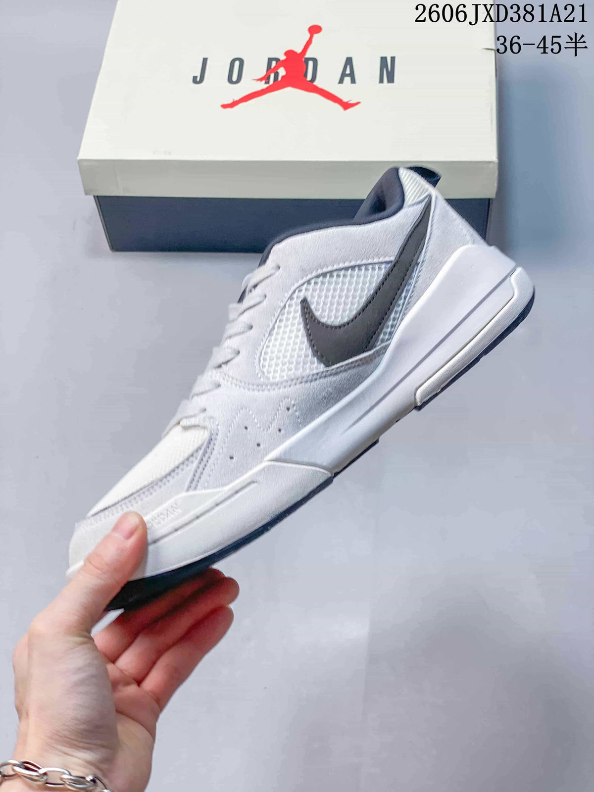 Jordan CMFT Era Sneakers in Gray and White - 06JXD381A21