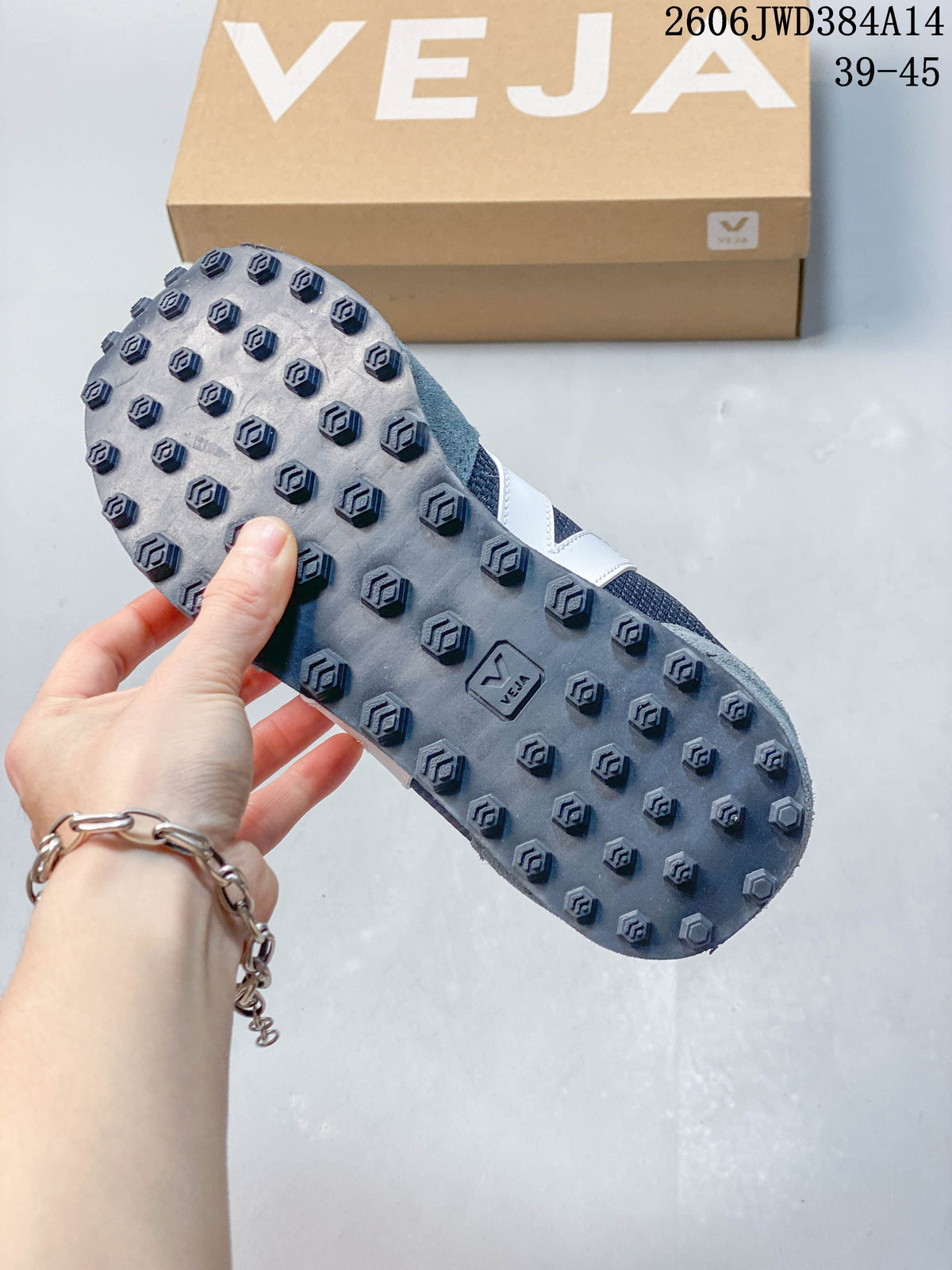 VEJA Esplar Retro-Style Sneakers in Navy and Grey
