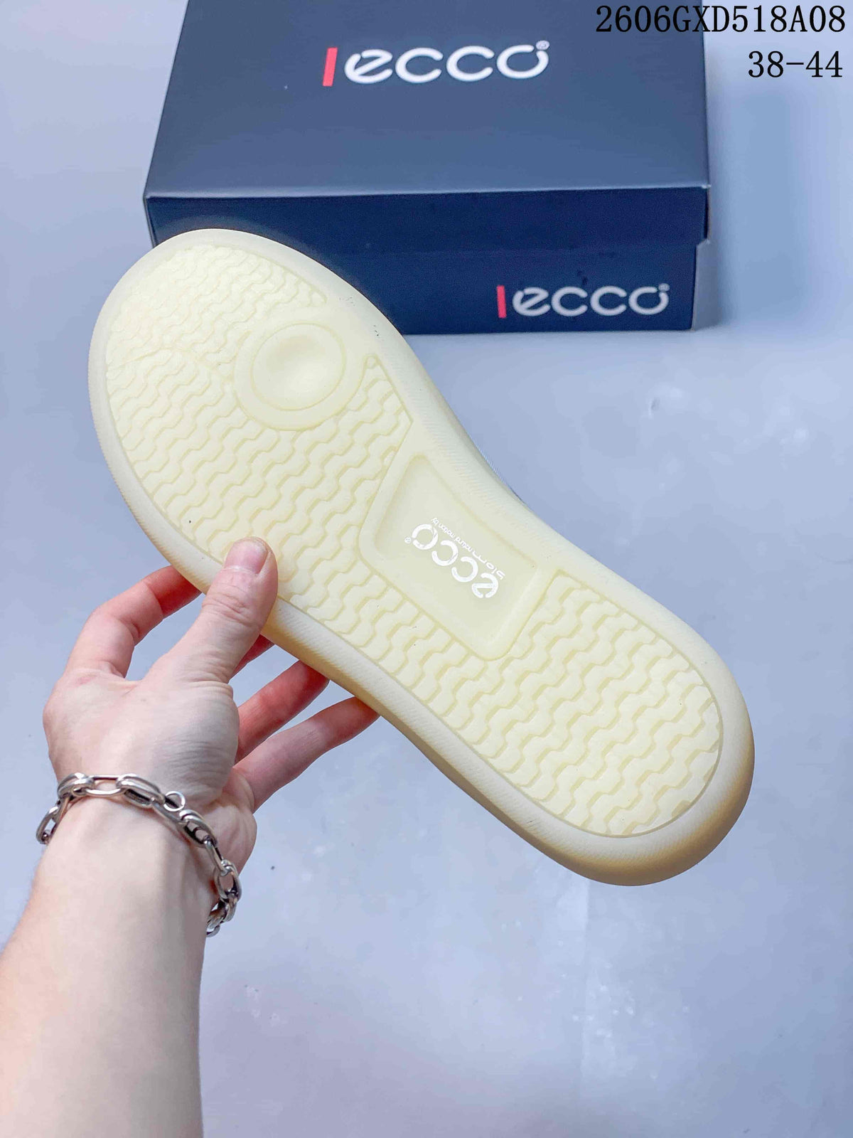 ECCO Beige Lace-Up Casual Sneakers 2606GXD518A08