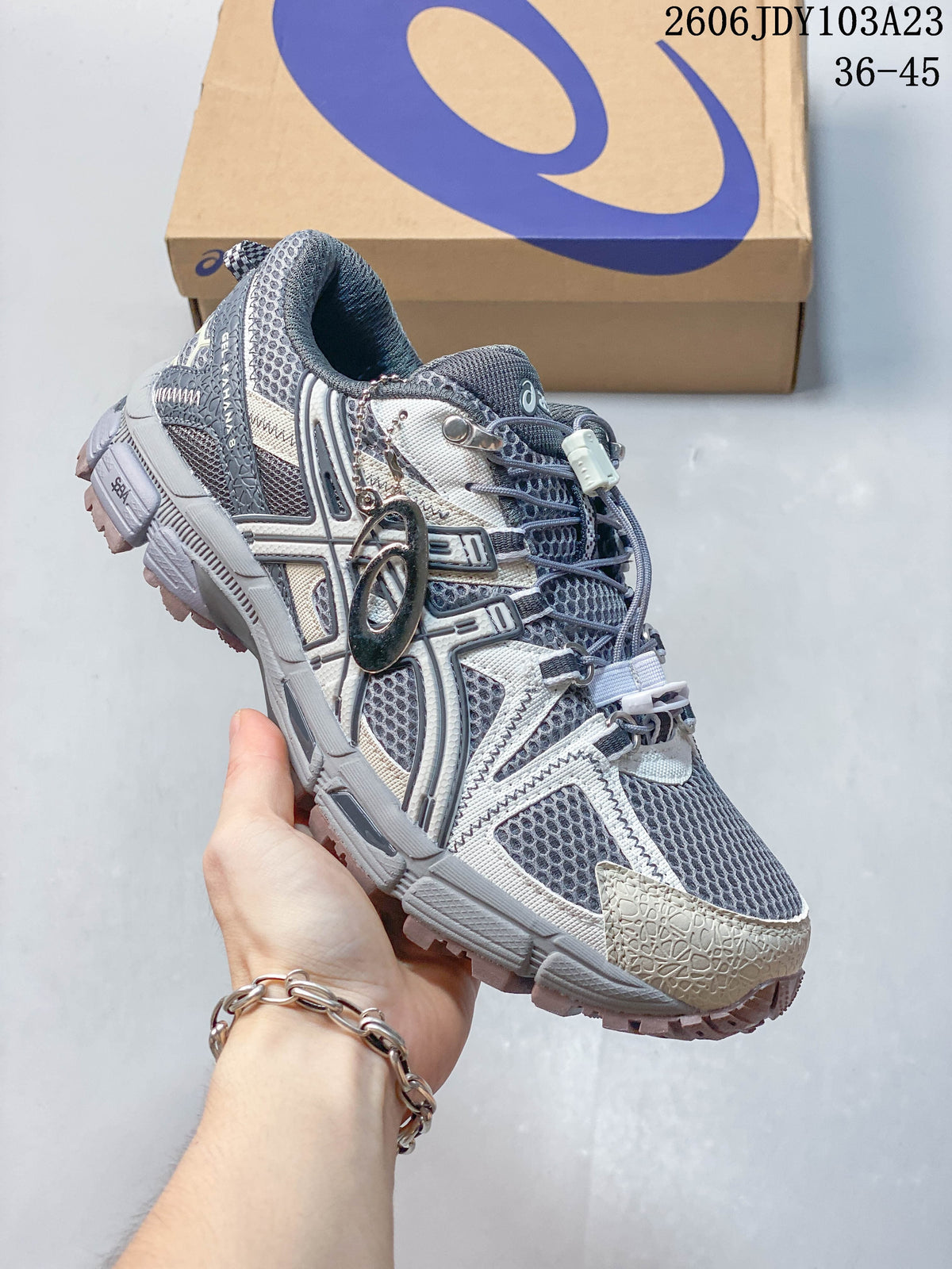 ASICS Gel-Kahana 8 Trail Sneakers in Grey