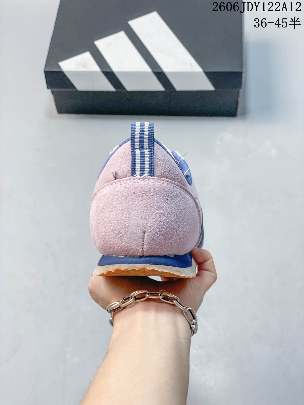 Adidas Originals VS JOG 2.0 Pink Low-Top Sneakers JS1123