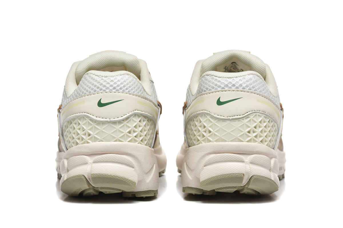 Nike Zoom Vomero 5 Sneakers in Sail and Tan