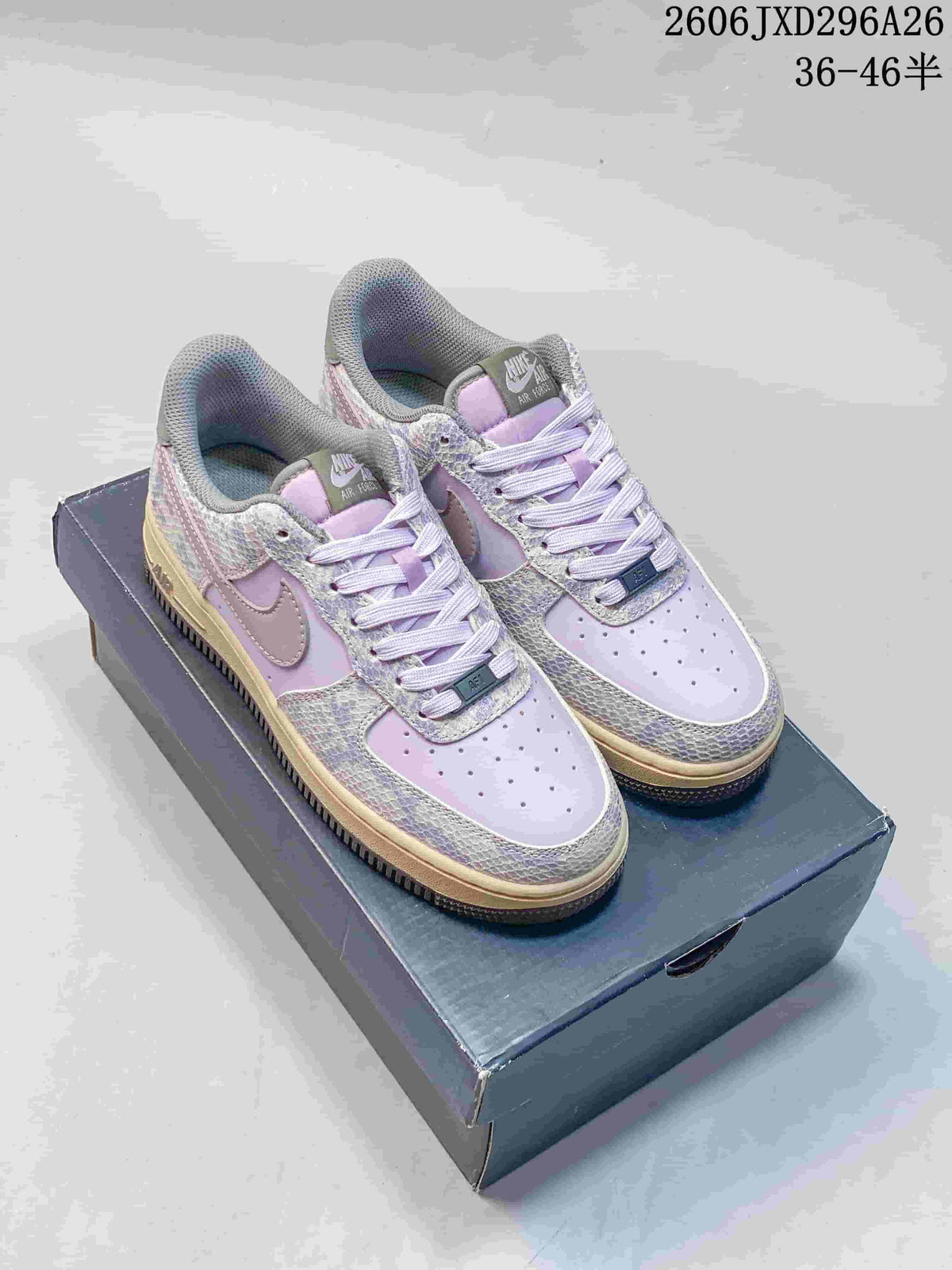 Nike Air Force 1 '07 Low Sneakers in Mixed Colors